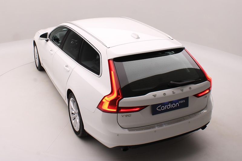 Volvo V90 T5 MOMENTUM AUT - fotka 17 z 39