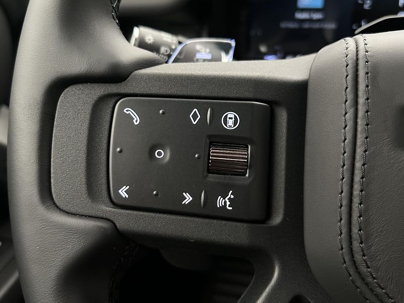 Land Rover Defender (2026) 110 P635 OCTA AWD AUT - fotka 23 z 69