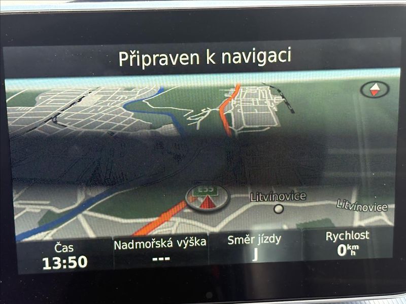 Mercedes-Benz GLA 1,6 200i 115kW Xen,Kamera,Navi - fotka 22 z 41