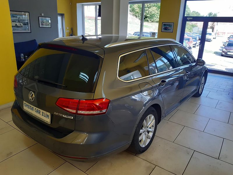 Volkswagen Passat 2.0 TDI COMBI NAVI TEMPOMAT - fotka 6 z 21