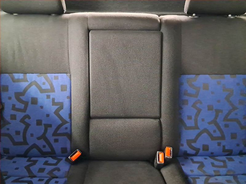 Volkswagen Golf (1998) 1.6, po STK, Klima - fotka 10 z 14