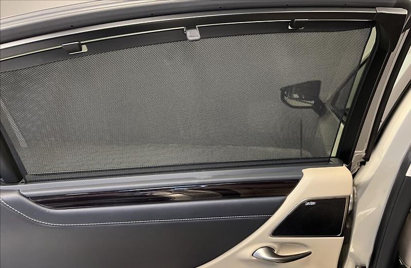 Lexus ES 300h 300H 2,5 HEV LUXURY / ZÁRUKA - fotka 16 z 23