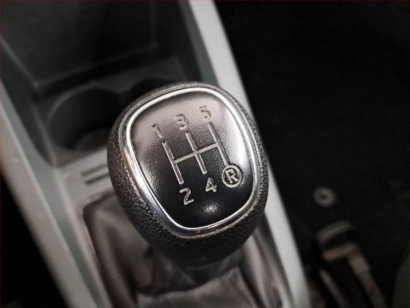 Škoda Fabia (2015) 1.0 - fotka 13 z 15