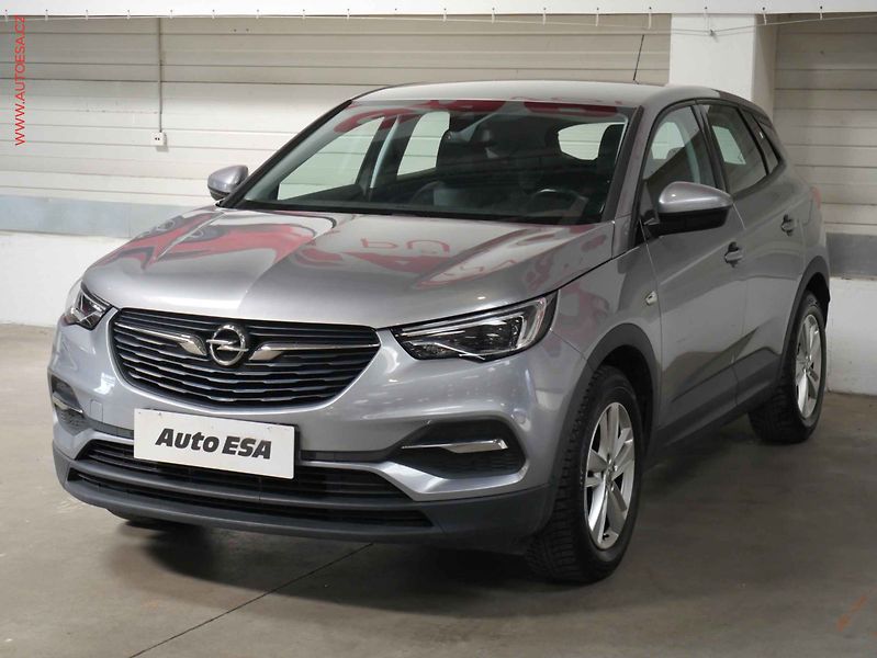 Opel Grandland X (2018) 1.6CDTi, LED - fotka 3 z 22