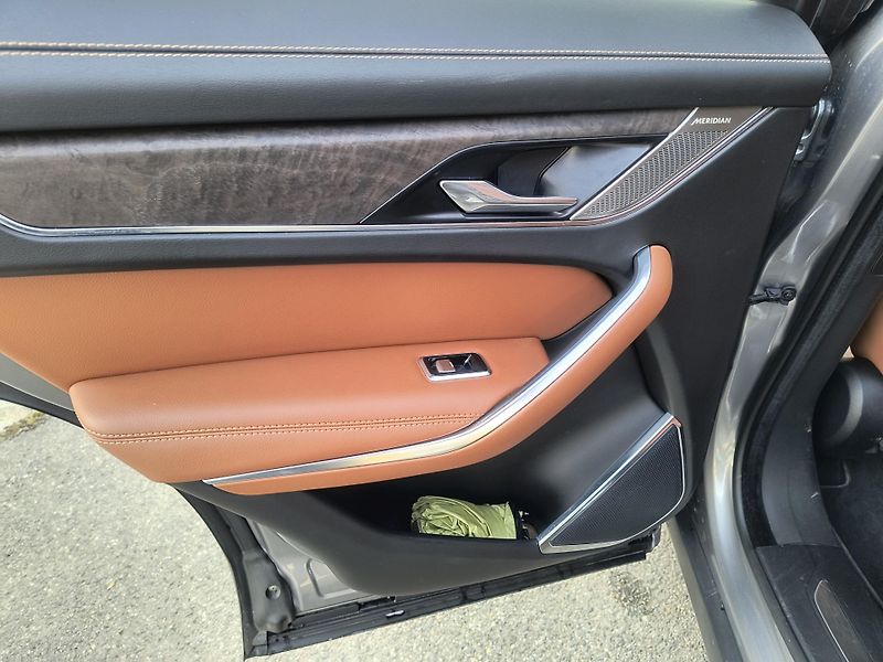 Jaguar F-Pace (2021) D300 AWD R -DINAMIC SE AUTOMAT - fotka 24 z 68