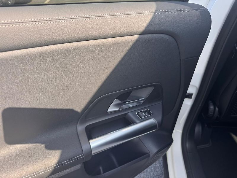 Mercedes-Benz GLA (2026) 200 d 4MATIC - fotka 11 z 22
