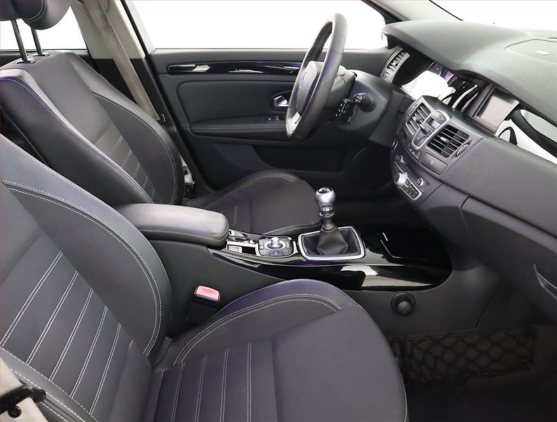 Renault Laguna (2011) 2.0 dCi, Serv.kniha, Navi - fotka 9 z 21