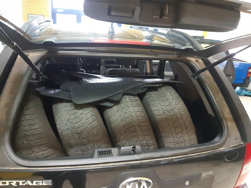 Kia Sportage 2.0 i 4x4 - fotka 16 z 18