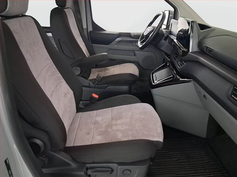 Ford Tourneo Custom (2024) Titanium 2.0 EcoBlue, ČR, 1Maj - fotka 9 z 18