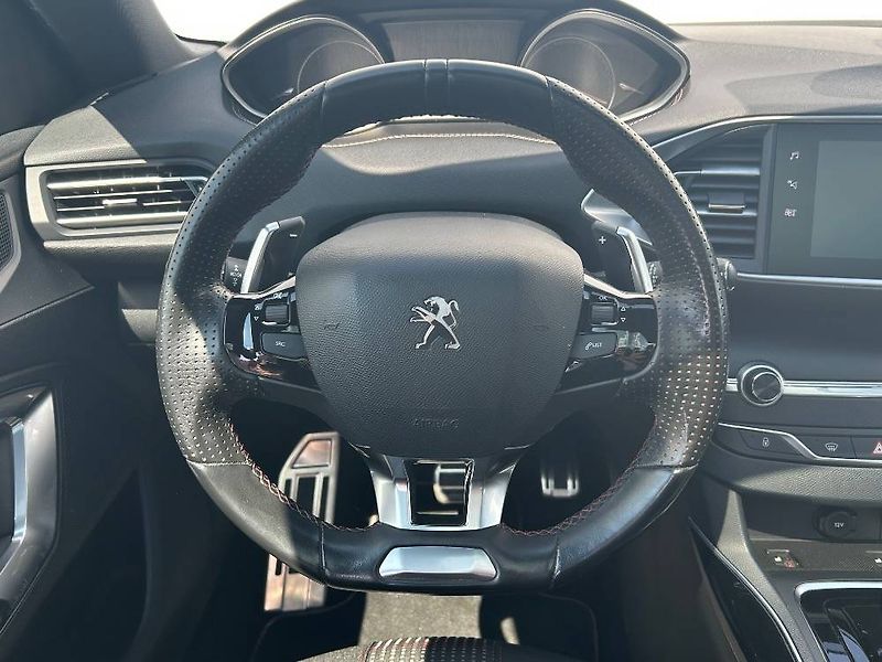 Peugeot 308 GT S&S EAT8 1.5 BlueHDi - fotka 12 z 23