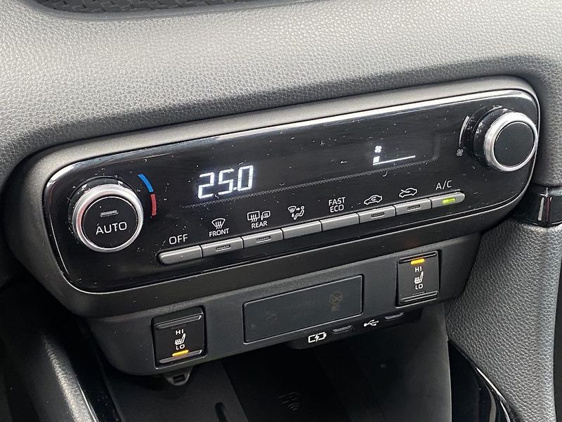 Toyota Yaris 1.5HEV, ČR, Style, DPH - fotka 22 z 30
