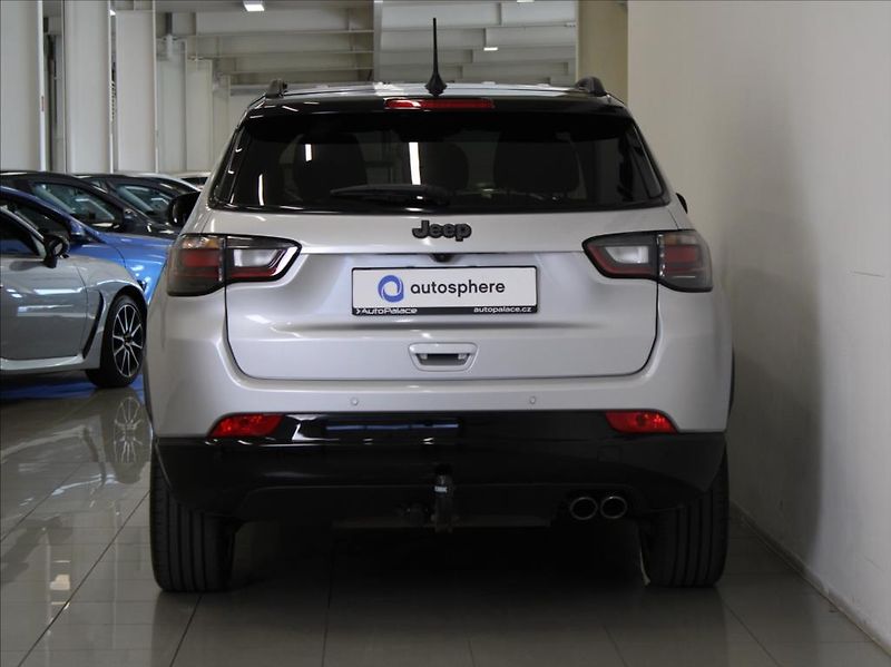 Jeep Compass 1,3 i AT Anniversary Kamera ČR - fotka 4 z 29