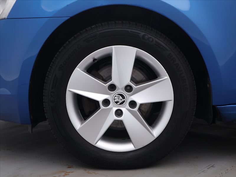 Škoda Octavia 1.6 TDI 81kW 4x4 CZ 2.Maj DPH - fotka 28 z 35