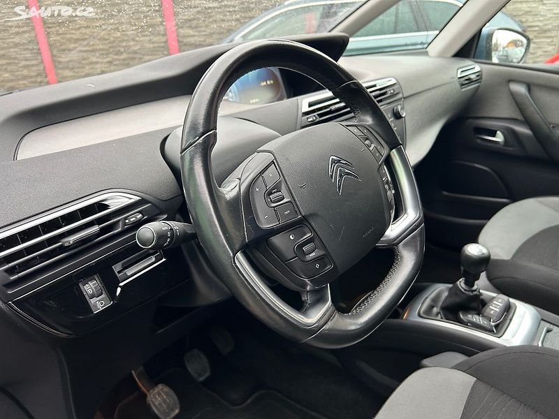 Citroën C4 Picasso (2015) 2.0 HDi 110KW!! PRAVIDELNÝ SER - fotka 12 z 30