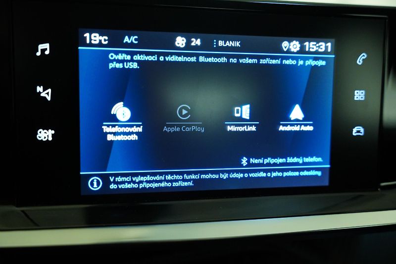 Peugeot 2008 - fotka 19 z 24