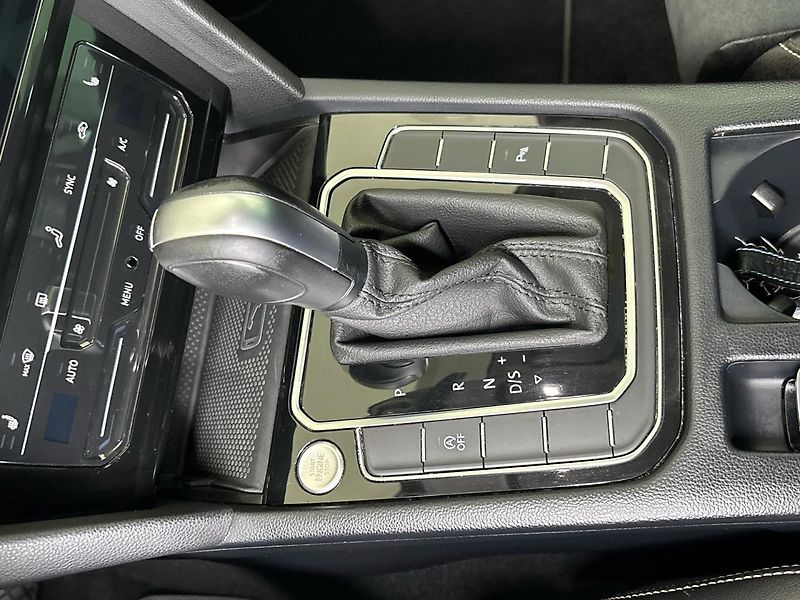 Volkswagen Passat Elegance DSG - fotka 20 z 30