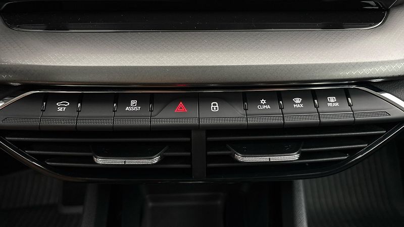 Škoda Octavia 2.0 TDI DSG Ambition - fotka 13 z 23