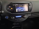 Toyota Yaris (2015) 1.5 Hybrid, Automat - náhled 12