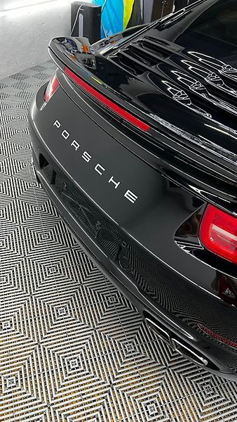 Porsche 911 3.8 TURBO 383 kW - fotka 4 z 24