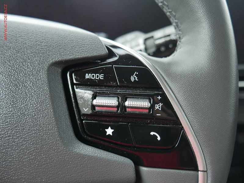 Kia Niro (2022) 1.6 GDi HEV, ČR, AT, LED - fotka 21 z 24