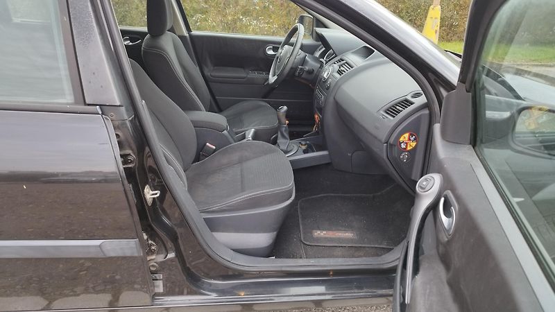 Renault Mégane (2005) 1.4I16V,volat- 608 081 843 - fotka 13 z 15