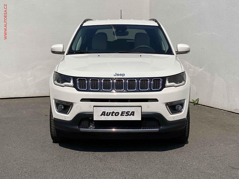 Jeep Compass (2018) 2.0MJT 4x4, ČR, Limited, AT - fotka 2 z 20
