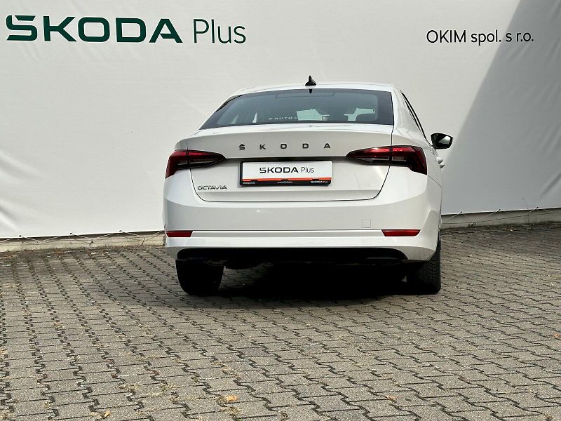 Škoda Octavia (2022) 1.5 TSI 110kW Ambition - fotka 2 z 23