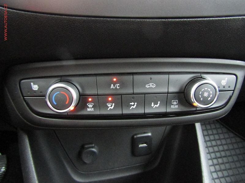 Opel Crossland X (2019) 1.2i, 1.maj,ČR, AC, výhřev - fotka 15 z 21