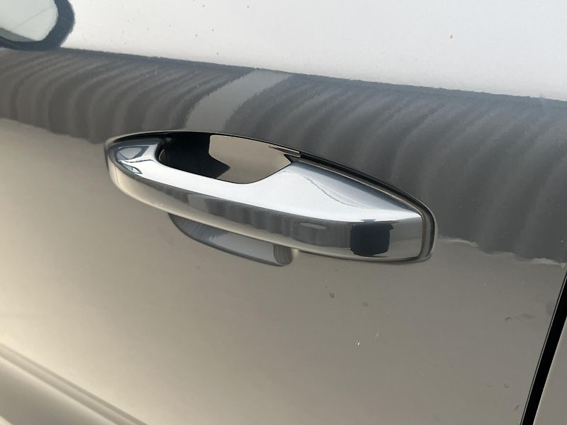 Volvo XC40 D3 MOMENTUM PRO MAN - fotka 15 z 34