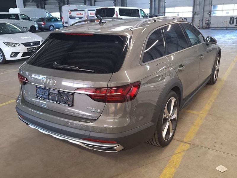 Audi A4 Allroad (2023) 3.0 TDI Quattro 210 kW - fotka 4 z 8