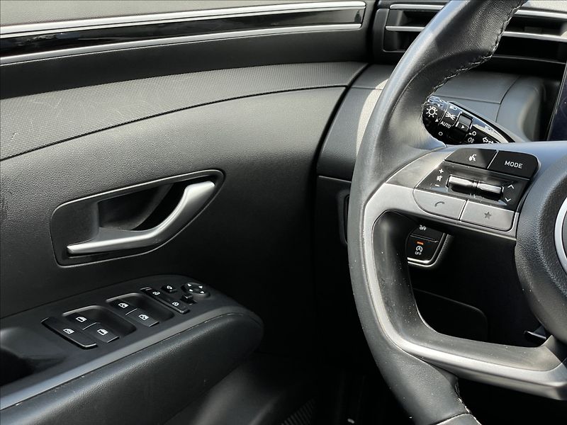 Hyundai Tucson 1,6 T-GDI Comfort PDC+AutoAC - fotka 14 z 22