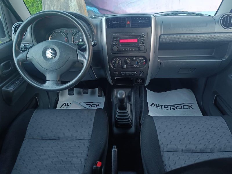 Suzuki Jimny 1.3/63kW, benzin, 4x4 - fotka 13 z 23