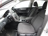Volkswagen Passat (2011) 1.4 TSi, AC, výhřev sed - náhled 9