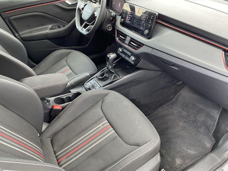 Škoda Kamiq (2025) 1.5 TSI DSG Monte Carlo - fotka 8 z 39