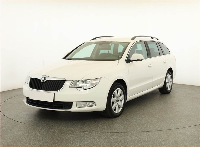 Škoda Superb (2012) 2.0 TDI, Serv.kniha, Xenony - fotka 2 z 16