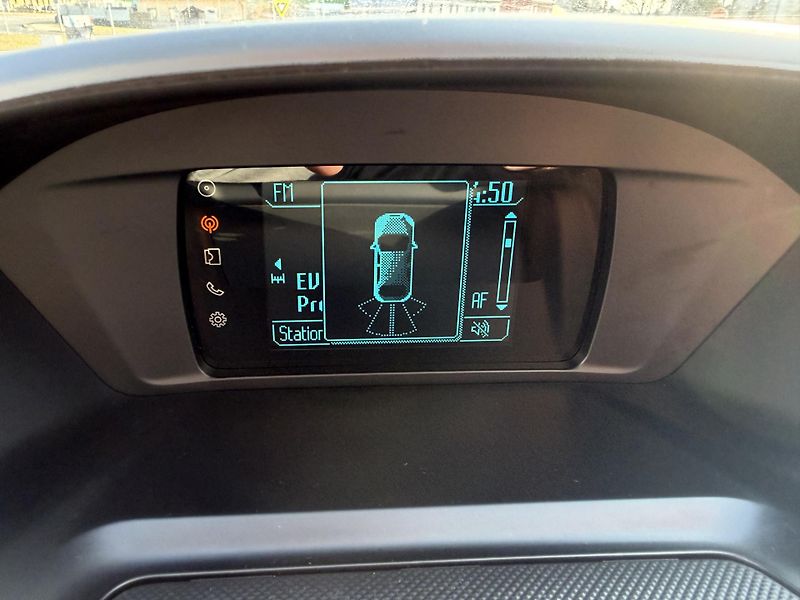 Ford Kuga 1,5 EcoBoost / 110kW  - fotka 21 z 50