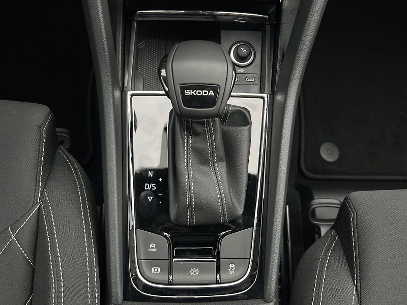 Škoda Karoq (2026) Sportline 7DSG 1,5TSI - fotka 11 z 24