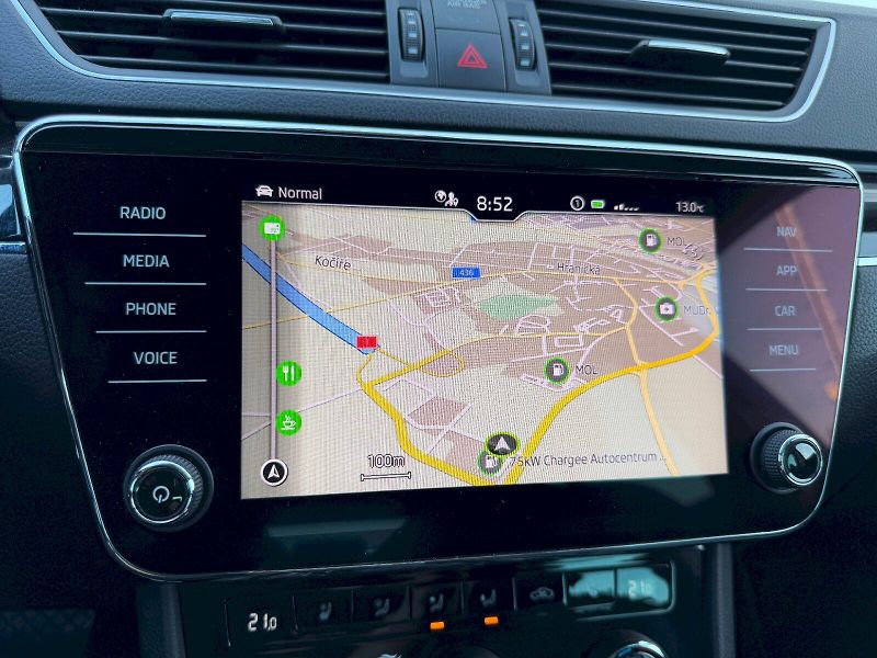 Škoda Superb (2022) 2.0 TDI 147kW L&K DSG 4x4 - fotka 16 z 35