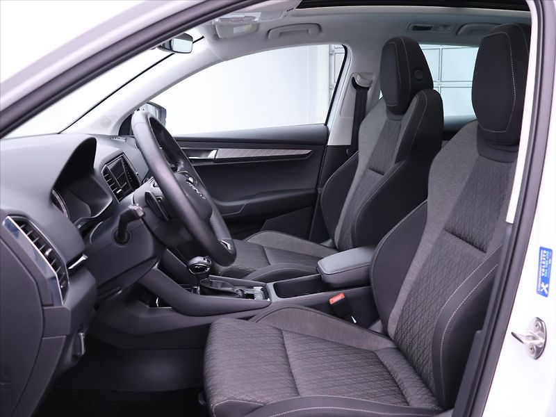 Škoda Karoq 2,0 TDI 85kW DSG Style CZ DPH - fotka 12 z 41