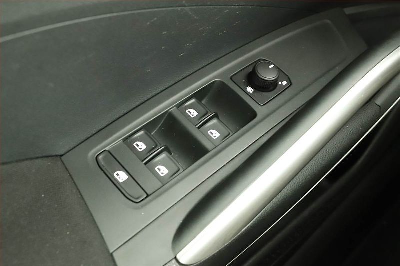Škoda Fabia (2022) 1.0 TSI, Tempomat - fotka 12 z 14
