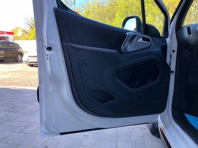 Citroën Berlingo (2015) 1.6 HDi XTR - fotka 8 z 28