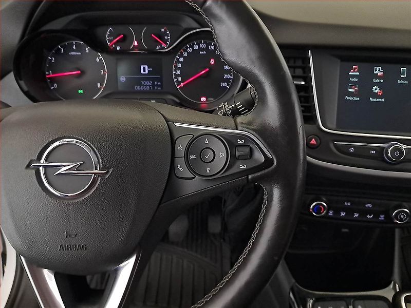 Opel Crossland X (2019) 1.2 Turbo, Serv.kniha - fotka 15 z 17