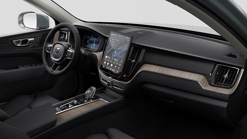 Volvo XC60 (2026) B5 AWD AUT BRIGHT PLUS  - fotka 3 z 11
