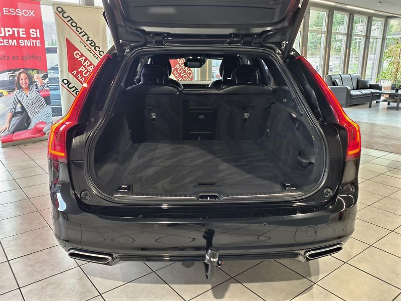 Volvo V90 2.0 D4 140kW A/T R-DESIGN, DPH - fotka 12 z 25