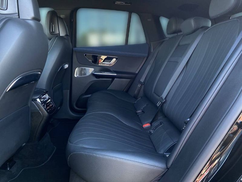 Mercedes-Benz EQE (2025) 350 4MATIC SUV - fotka 11 z 29