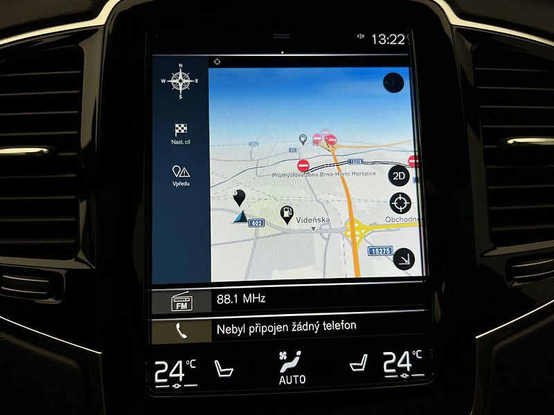 Volvo XC90 B5 AWD INSCRIPTION AUT - fotka 36 z 48