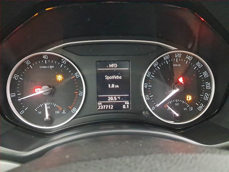 Škoda Octavia (2012) 1.4 TSI, jezdí výborně - fotka 11 z 17