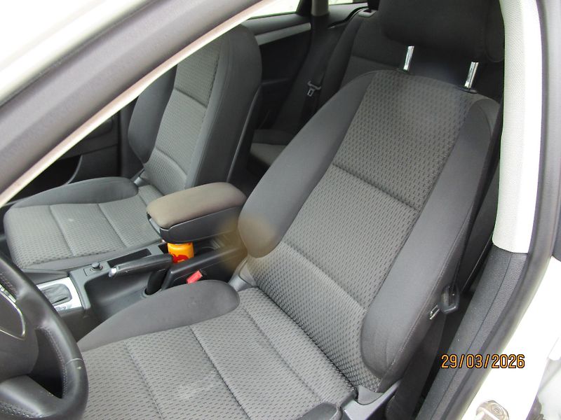 Audi A3 (2009) 2,0 TDi DSG panorama - fotka 9 z 28