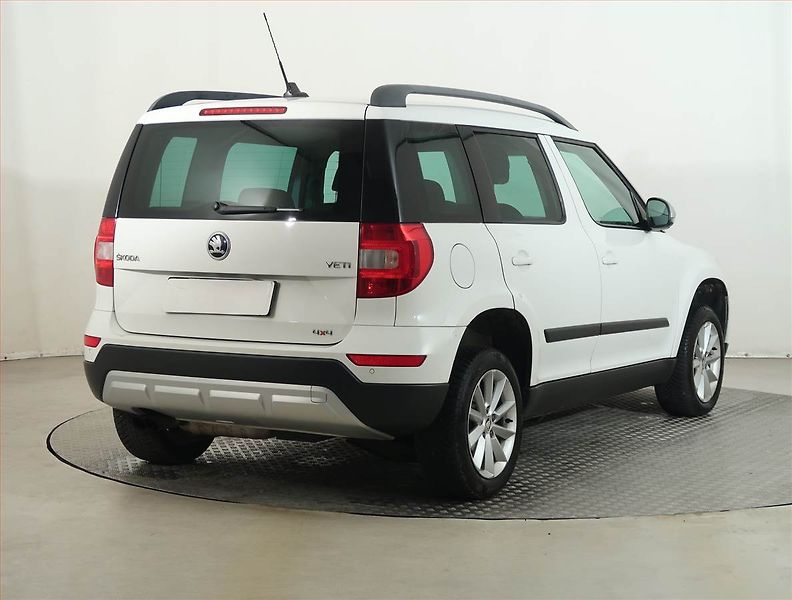 Škoda Yeti (2015) Ambition Plus 2.0 TDI, 4X4 - fotka 5 z 14
