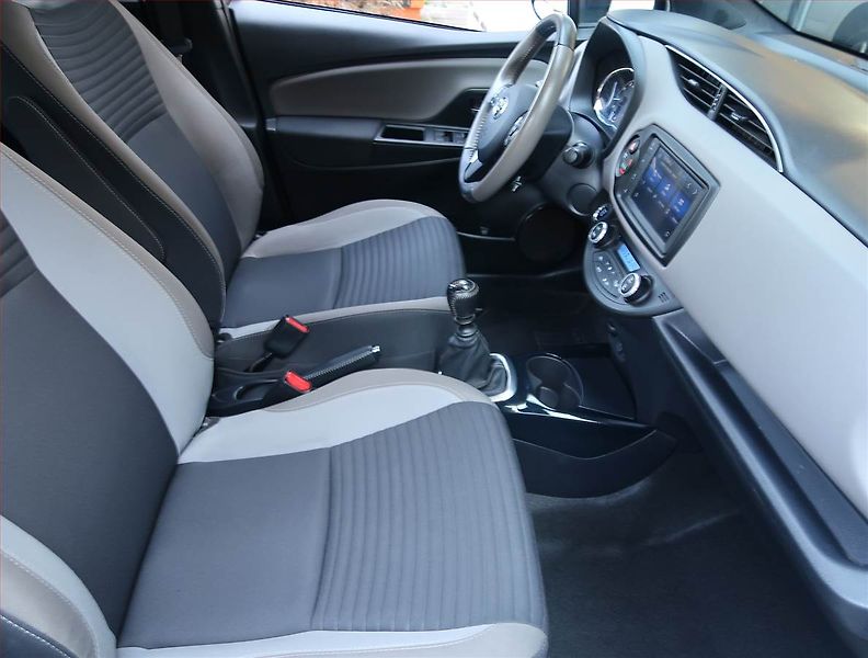 Toyota Yaris (2020) 1.5 Dual VVT-i, Serv.kniha - fotka 9 z 19